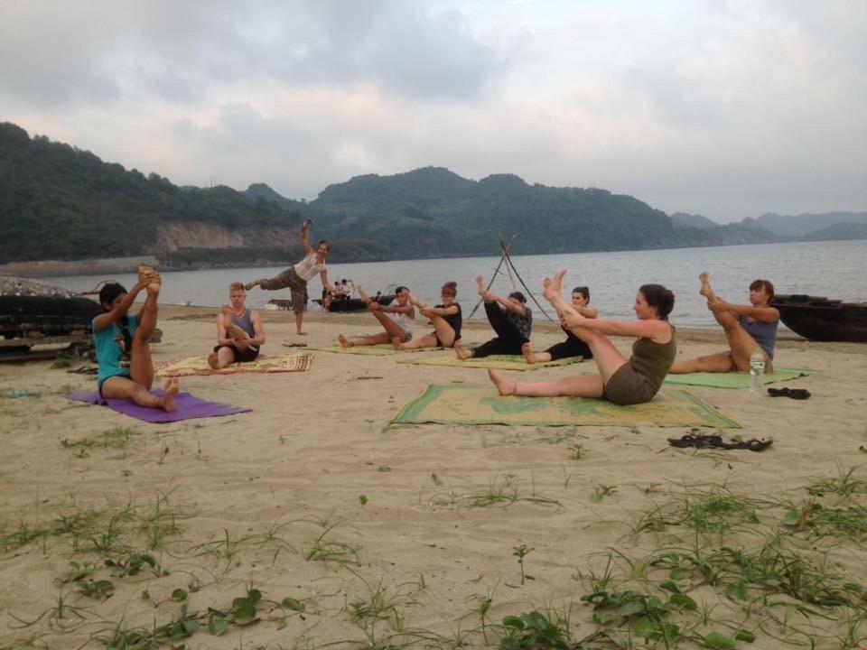 Woodstock Beach Camp Xuan Dam Esterno foto